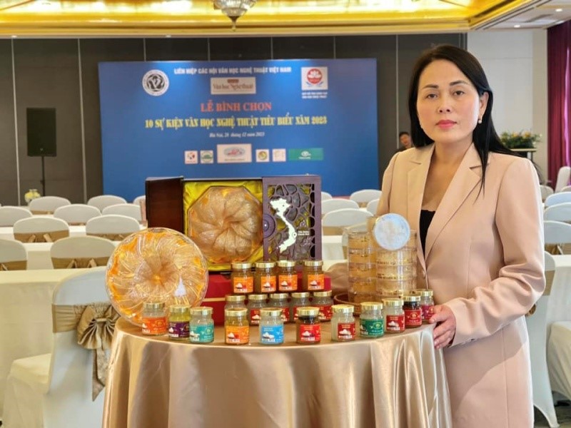 Chủ tịch Bùi Thị Hương - Câu chuyện của Helen Solar