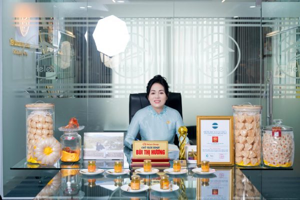 Lễ trao chứng nhận Halal cho Yến sào Helen Solar