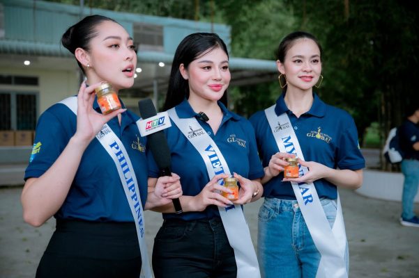 Đại diện Miss Business Global và thương hiệu Yến Helen
